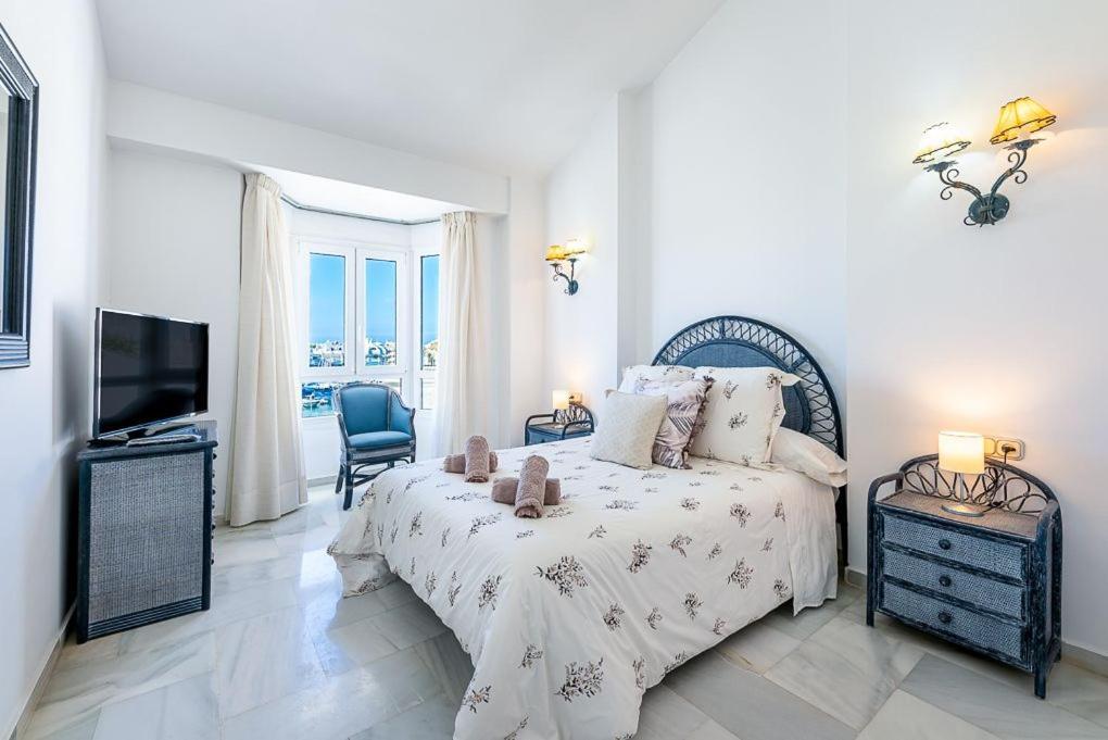 Puerto De Benalmadena Apartamento Vacacional Con Vistas Al Mar Y Yates Tres Habitaciones 2 Banos Exterior foto