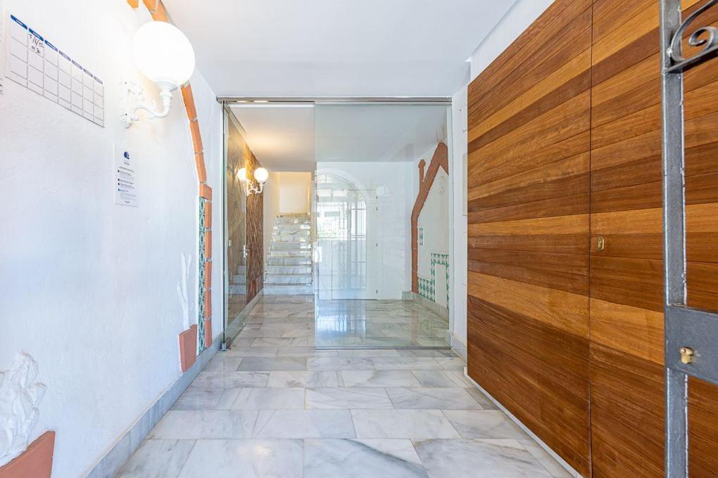 Puerto De Benalmadena Apartamento Vacacional Con Vistas Al Mar Y Yates Tres Habitaciones 2 Banos Exterior foto