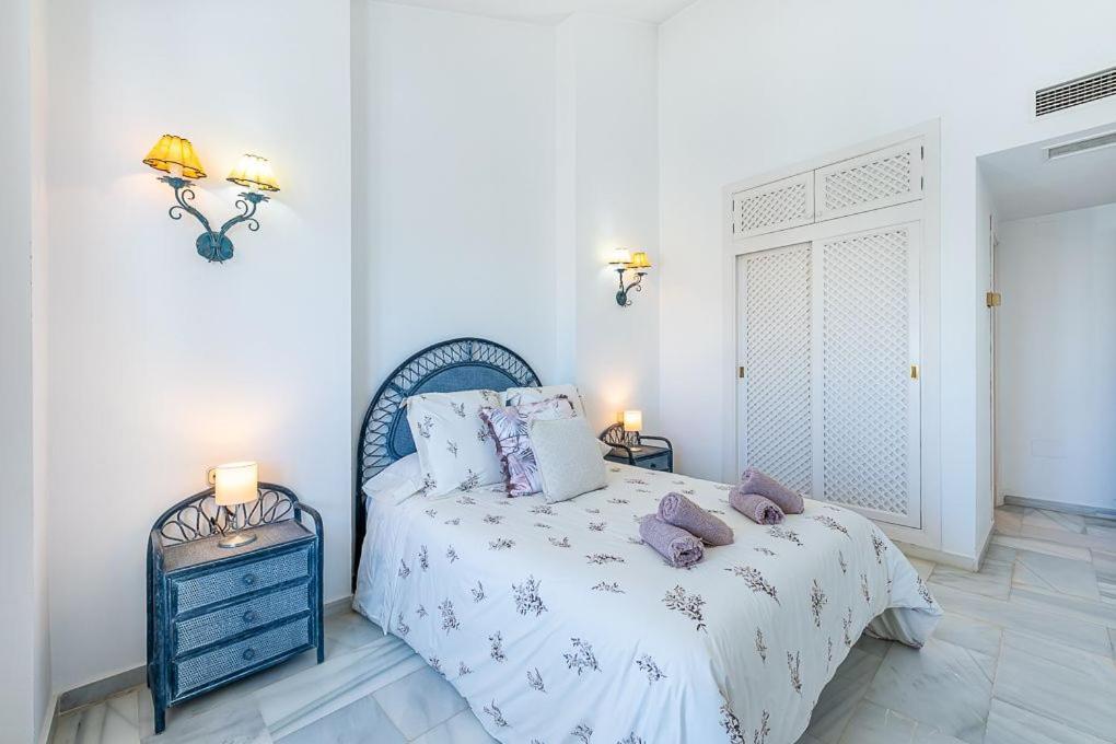 Puerto De Benalmadena Apartamento Vacacional Con Vistas Al Mar Y Yates Tres Habitaciones 2 Banos Exterior foto