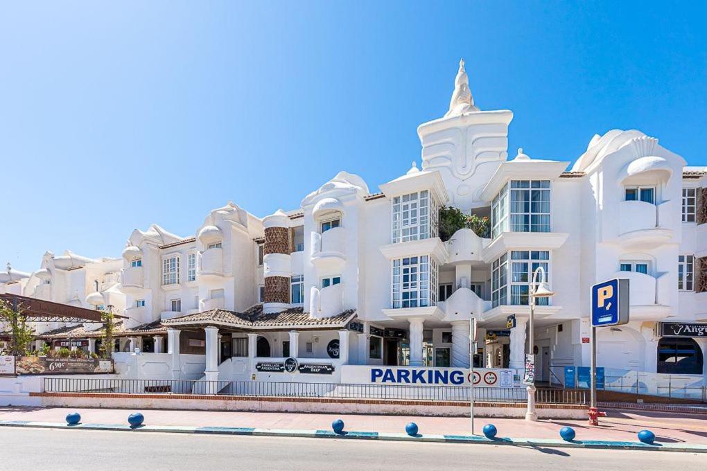 Puerto De Benalmadena Apartamento Vacacional Con Vistas Al Mar Y Yates Tres Habitaciones 2 Banos Exterior foto
