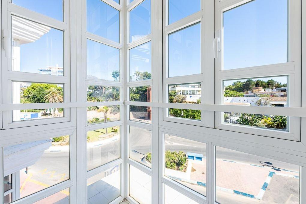 Puerto De Benalmadena Apartamento Vacacional Con Vistas Al Mar Y Yates Tres Habitaciones 2 Banos Exterior foto
