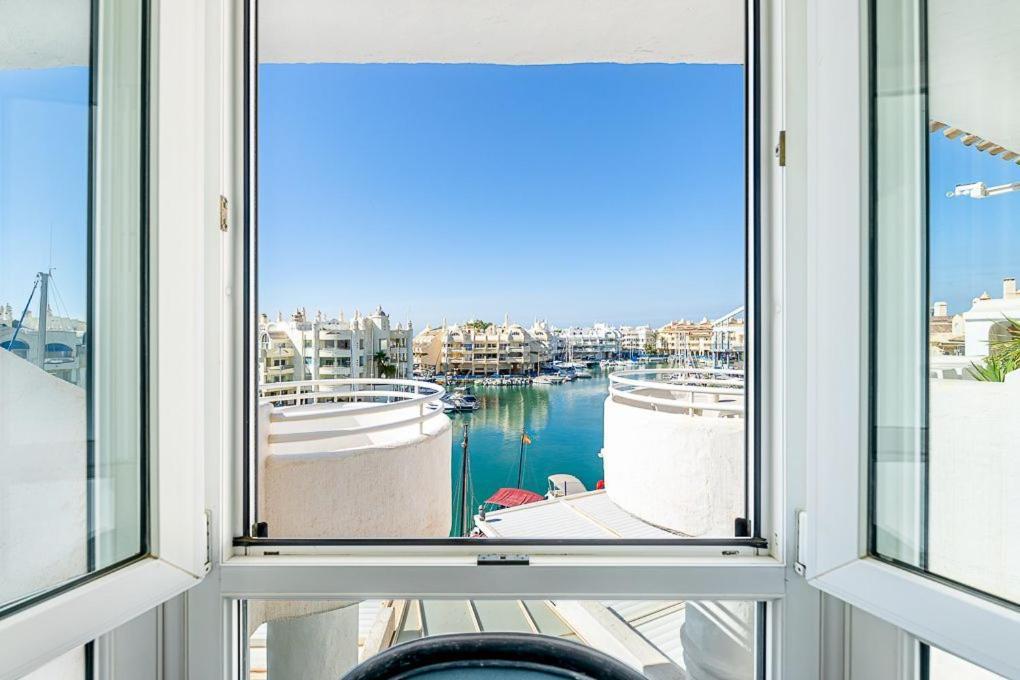 Puerto De Benalmadena Apartamento Vacacional Con Vistas Al Mar Y Yates Tres Habitaciones 2 Banos Exterior foto