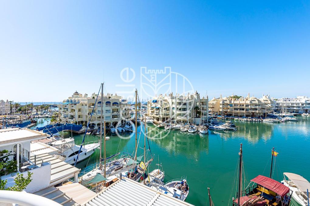 Puerto De Benalmadena Apartamento Vacacional Con Vistas Al Mar Y Yates Tres Habitaciones 2 Banos Exterior foto